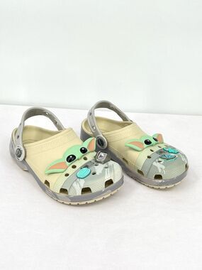 Crocs Star Wars Grogu Baby Yoda Mandalorian Classic Clogs Kids J5 Women’s 7 Eqv